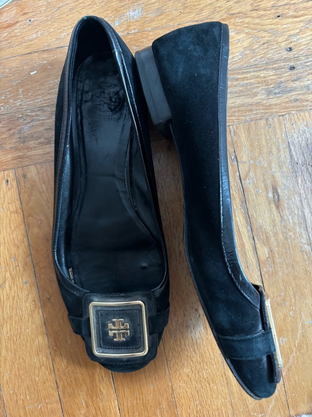 Tory Burch Black Suede Flats with Gold Logo Buckle - Picture 3 of 7